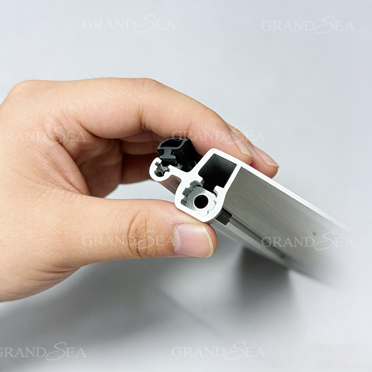 black aluminum sliding window