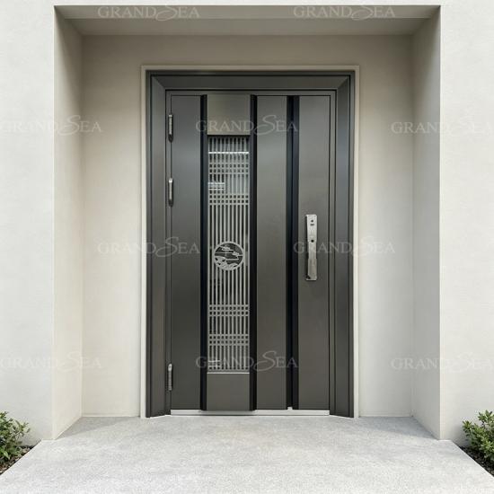 porte extérieure minimaliste en acier inoxydable