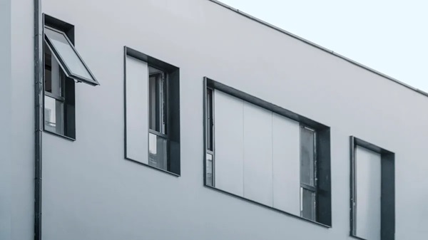 Choisir entre les fenêtres à battants en aluminium et d'autres styles de fenêtres populaires
